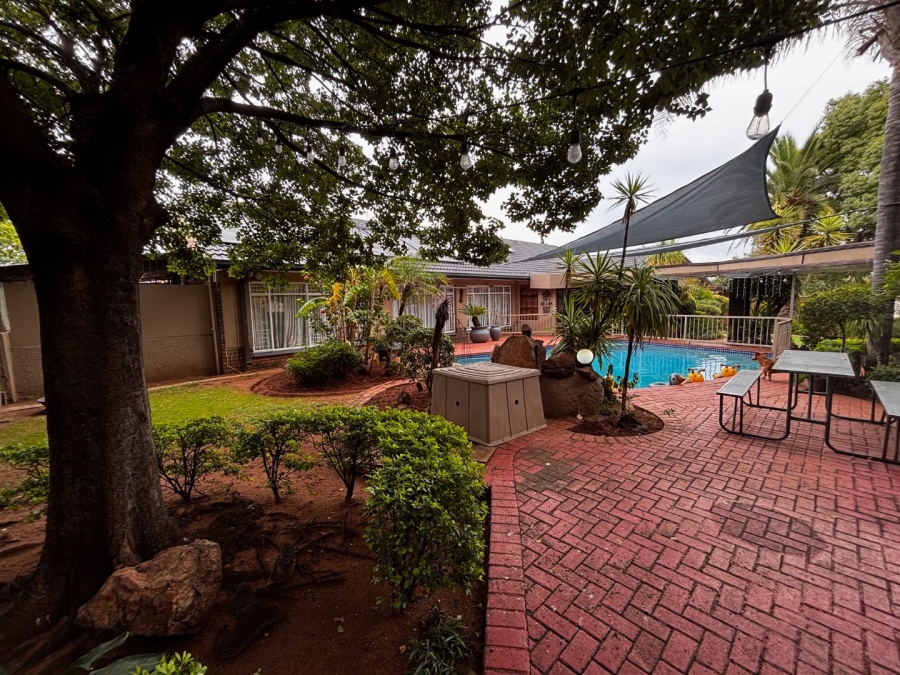 7 Bedroom Property for Sale in Flamwood North West